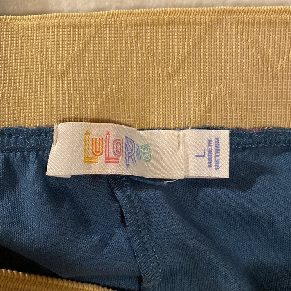 2 lularoe Lola skirts - Picture 2 of 6